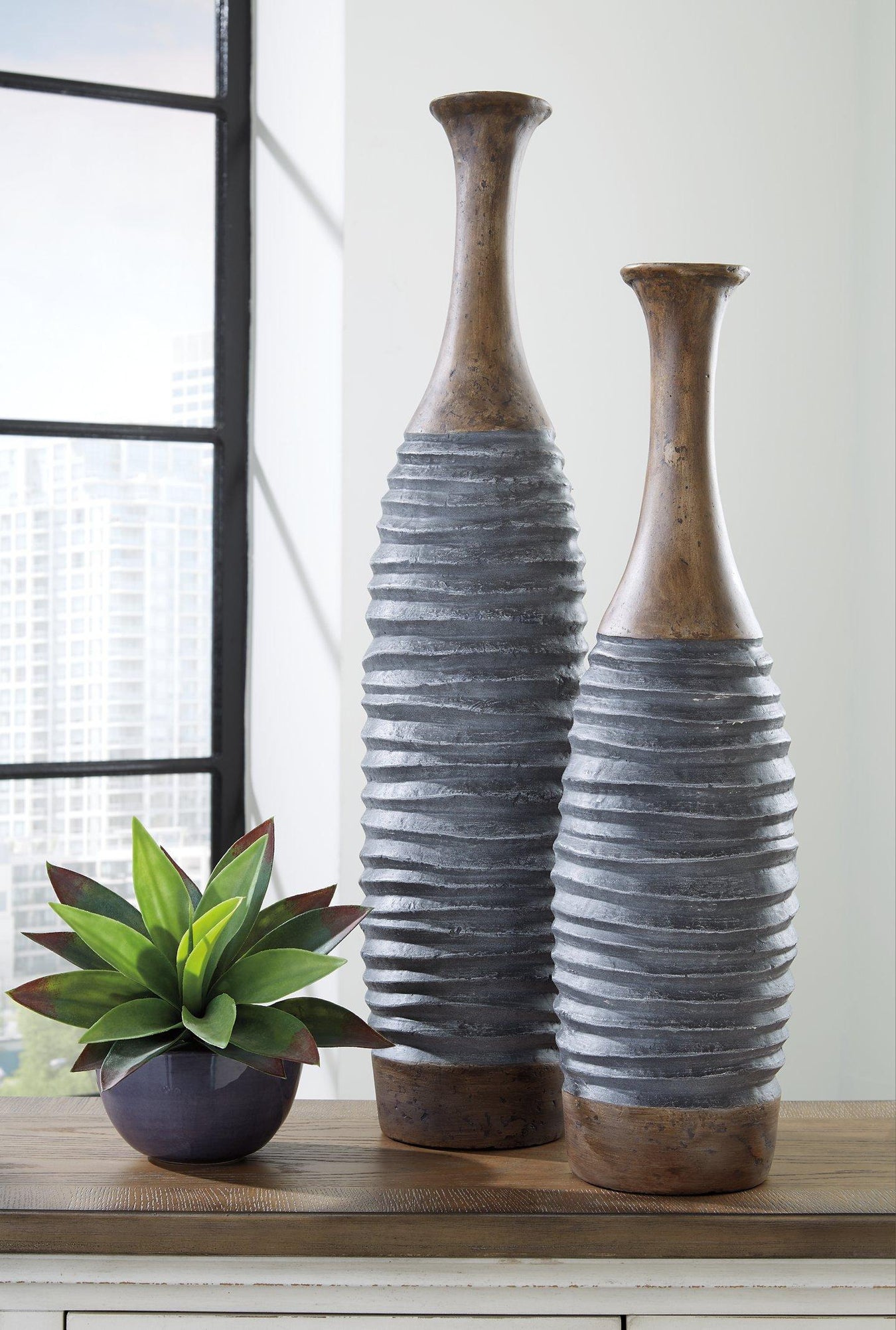 Antique Gray/Brown